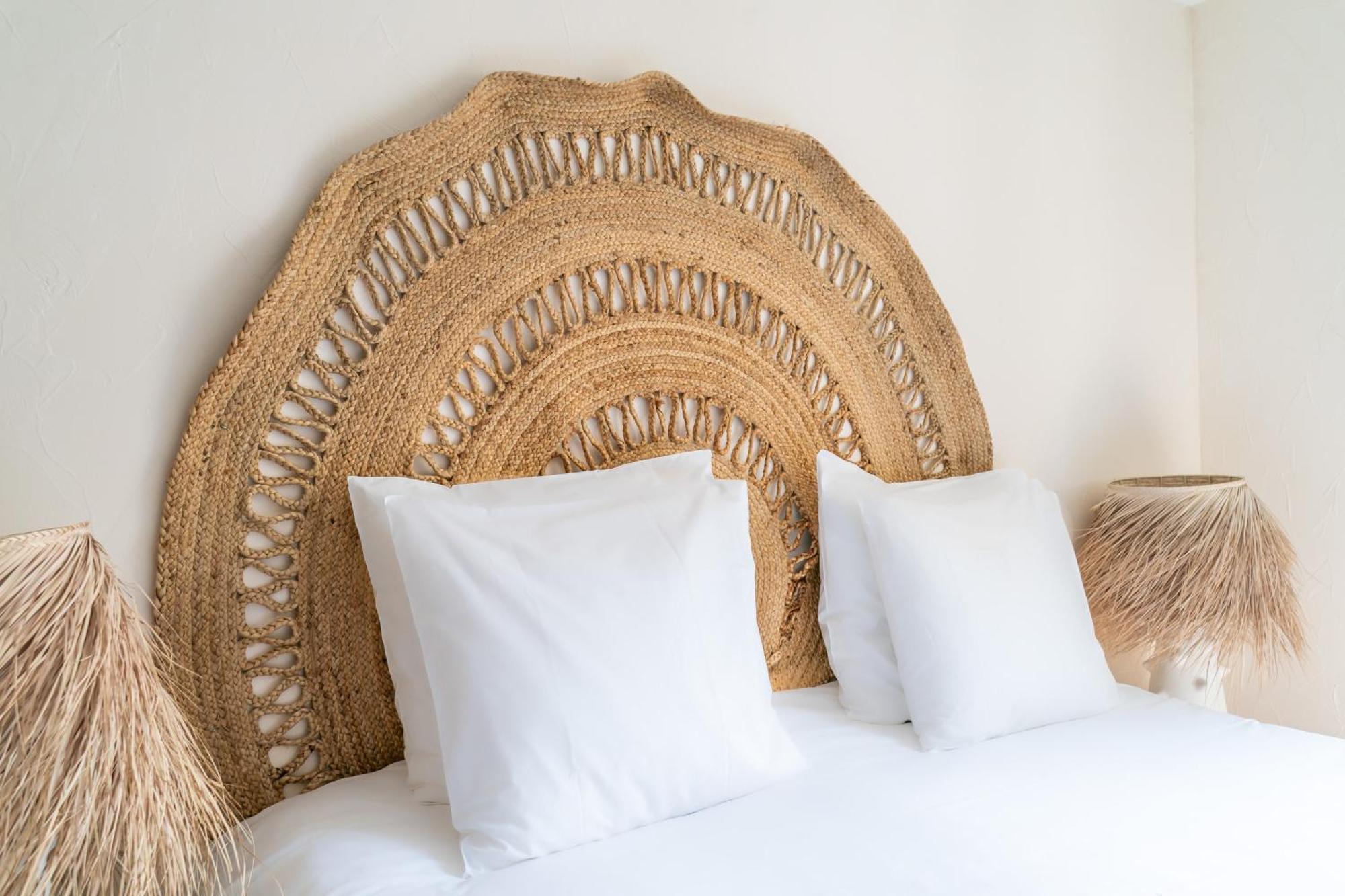 Flora Hotel 3*